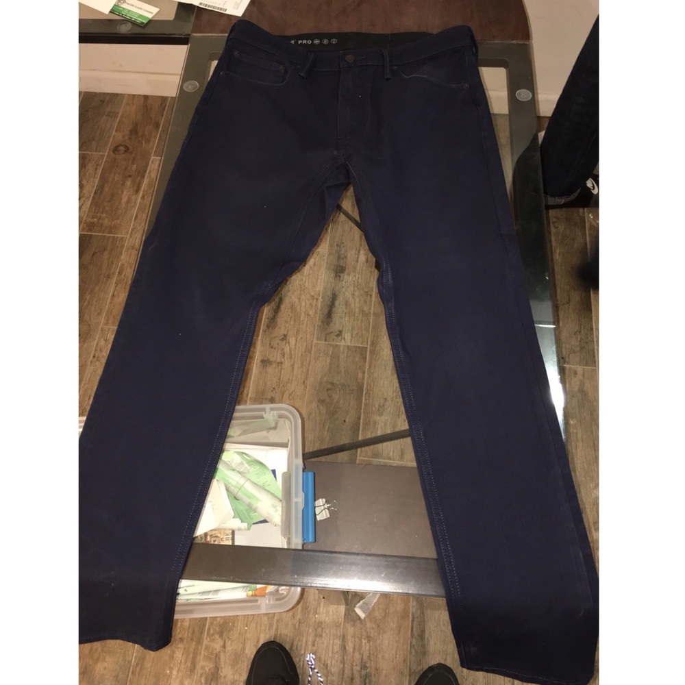 Men’s Black Levi’s Straight Pants